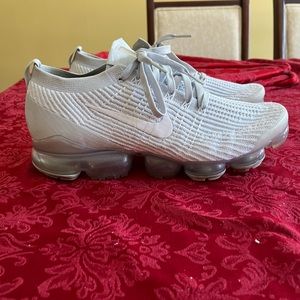 Mens nike vapormax size 11 grey